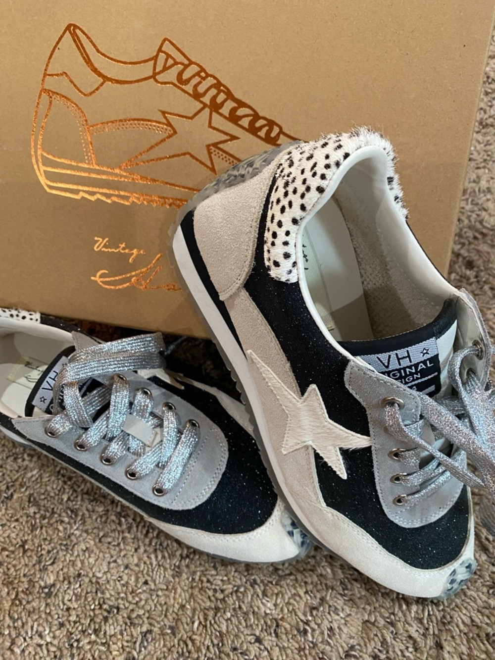 Vintage Havana Black, White & Gray Star Sneakers